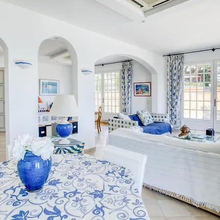 Magnificent Luxury With Garden In *