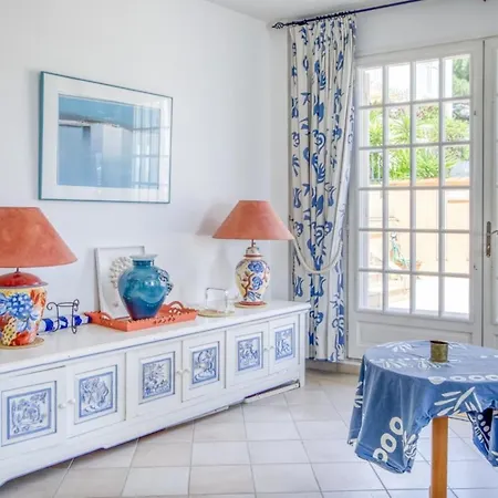 Hébergement de vacances Magnificent Luxury With Garden In